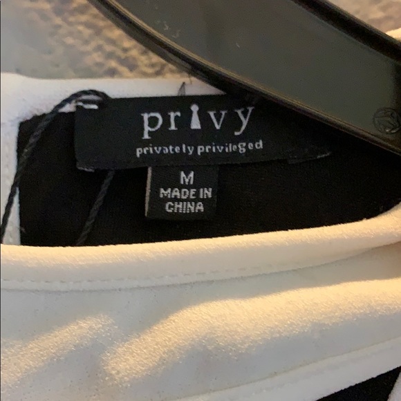 privy black and white dress fitted at the top - Picture 5 of 5